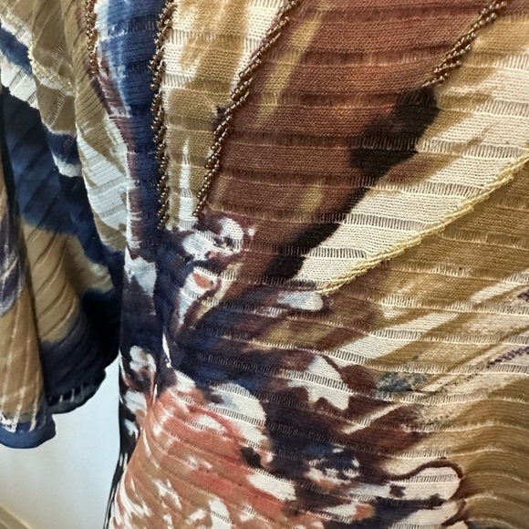 Chagall Floral Painter Watercolor Top Angel Sleeve Scoop Neck  Beaded details L - Picture 2 of 8